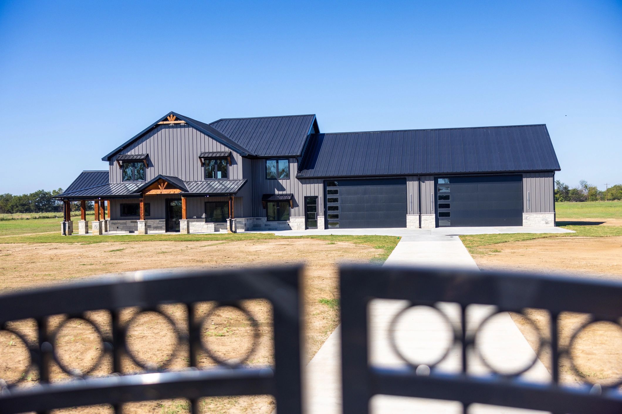 Carolina Barndos custom home construction